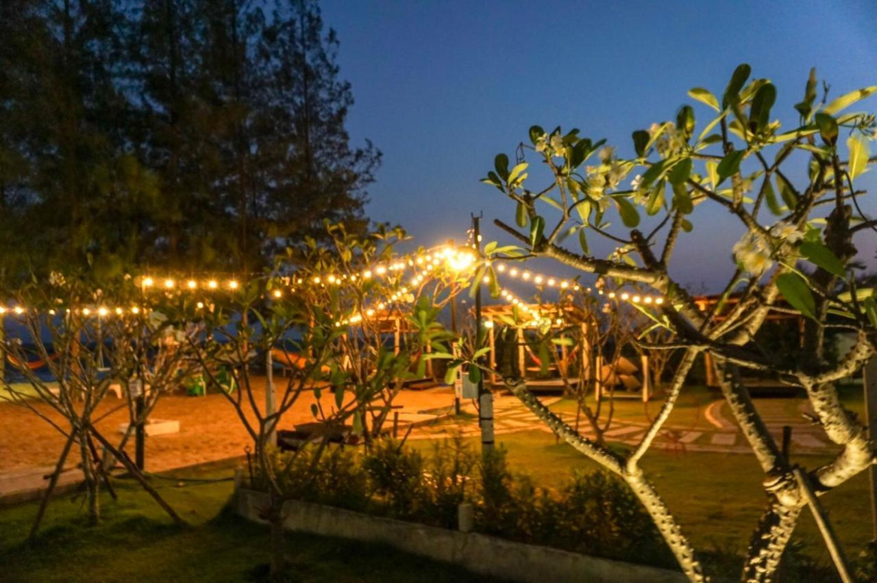 Loft Caravan Resort Хаадчаосамран Екстер'єр фото